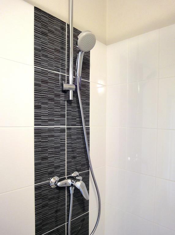 Hotel Les Pecheurs Lorient Room photo